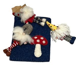 Mud Pie Gnome Elf Finger Puppet Set NWOT boiled felted wool
